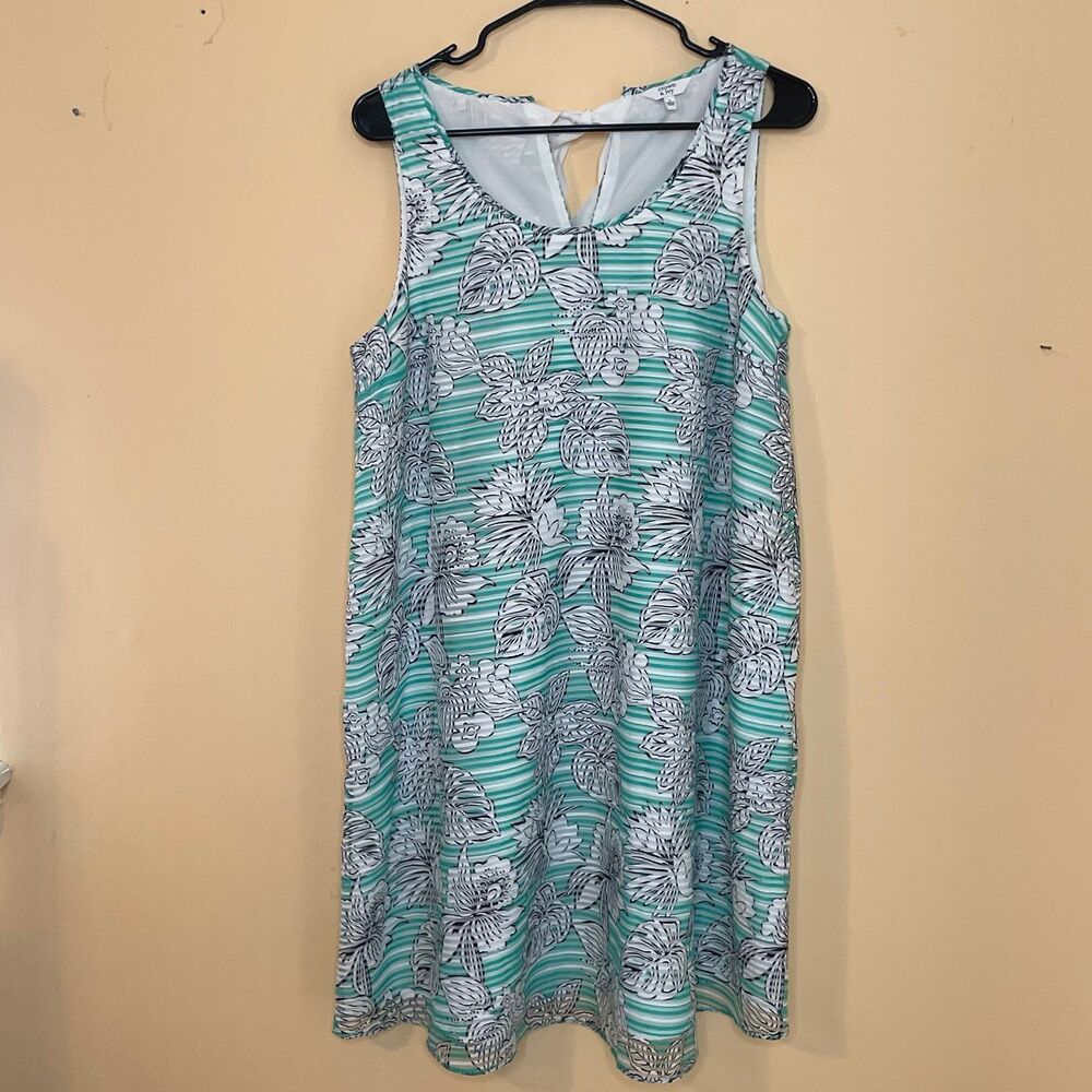 Crown & Ivy Montauk Signature Weekend Shift Dress in Mint size large